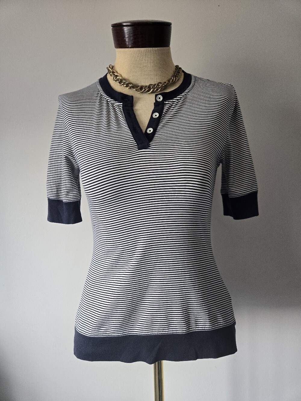 Brooks Brothers Navy & White Striped Short Sleeve Henley. Size XS
